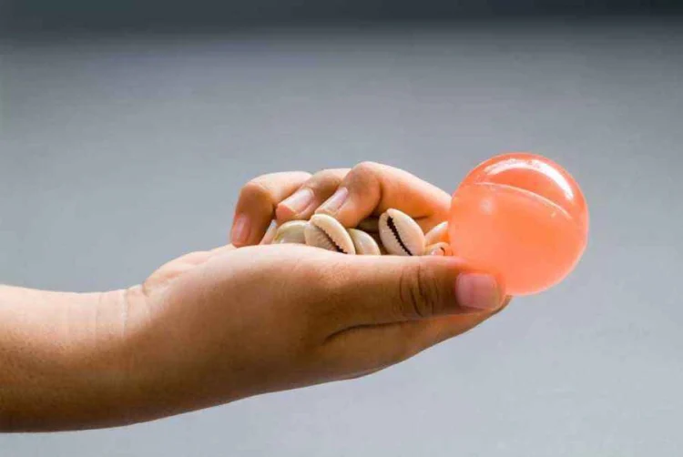 Permainan Tradisional Indonesia Menggunakan Bola Bekel