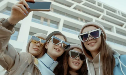 Fashion Kacamata Yang Sering Di Gunakan Oleh Banyak Orang