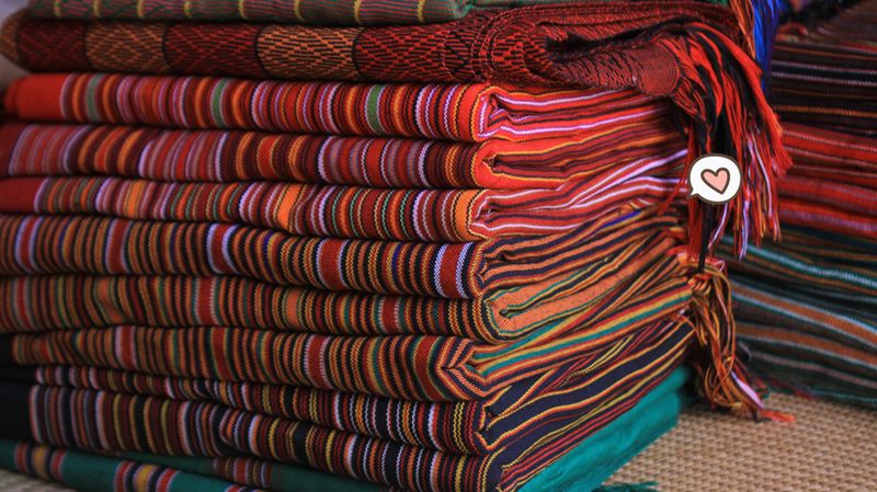 Warisan Budaya Toraja Memiliki Sebuah Kain Yang Di Tenun