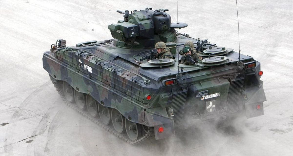 Kendaraan Perang Tank Yang Terbuat Dari Lapisan Baja