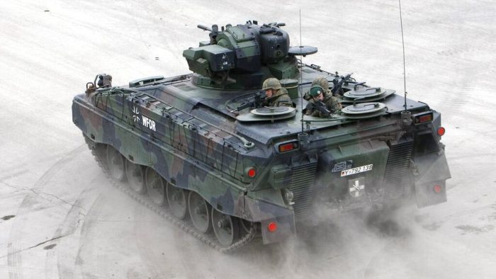 Kendaraan Perang Tank Yang Terbuat Dari Lapisan Baja