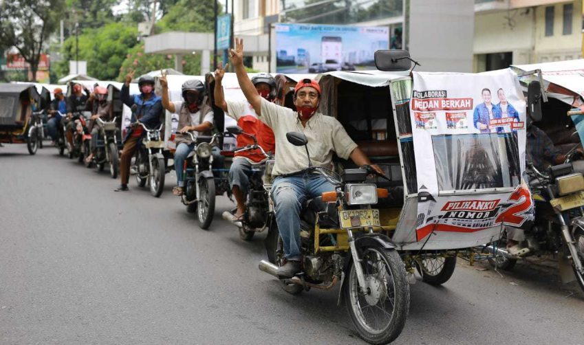 Kendaraan Beroda Tiga Ini Adalah Becak Yang Unik