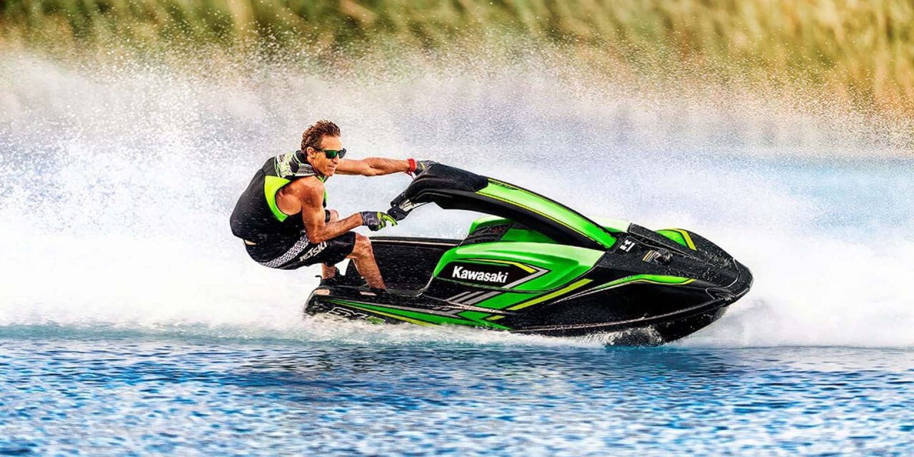 Kendaraan Kecil Jetski Yang Khusus Untuk Di Air