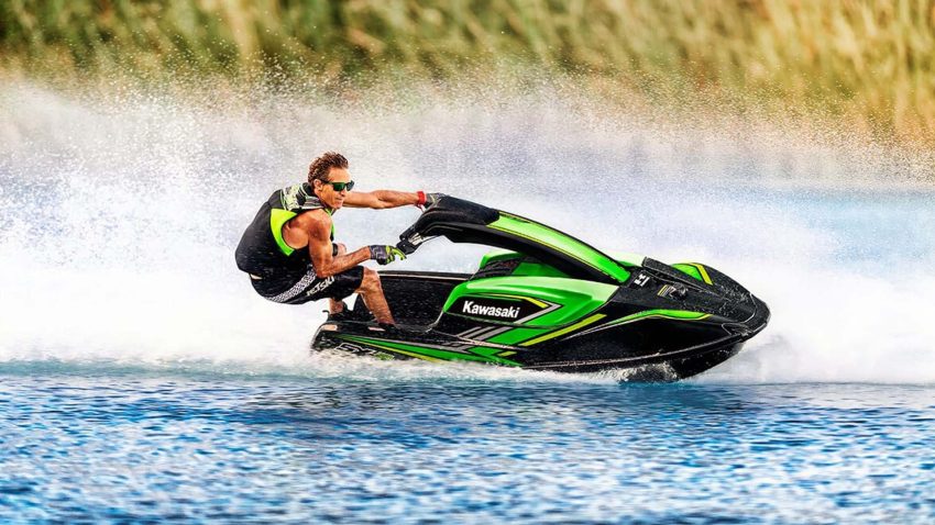 Kendaraan Kecil Jetski Yang Khusus Untuk Di Air