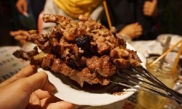 Kuliner Viral Sate Dengan Cara Di Tusuk Dan Bakar