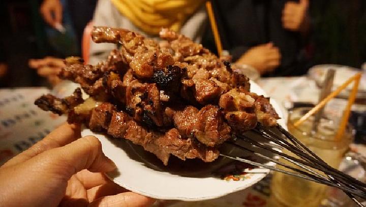 Kuliner Viral Sate Dengan Cara Di Tusuk Dan Bakar