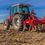 Kendaraan Perkebunan Sebuah Pembajak Traktor