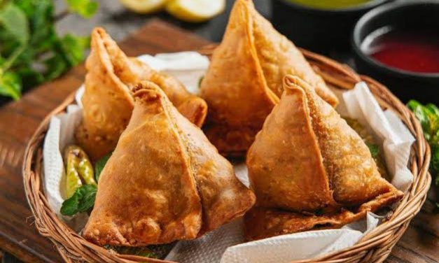 Makanan Segitiga Samosa Terkenal Di Asia Selatan