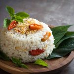 Hidangan Tradisional Indonesia Sebuah Nasi Liwet