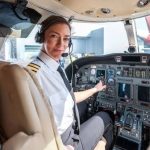 Penerbangan Pesawat Yang Di Lakukan Oleh Seorang Pilot