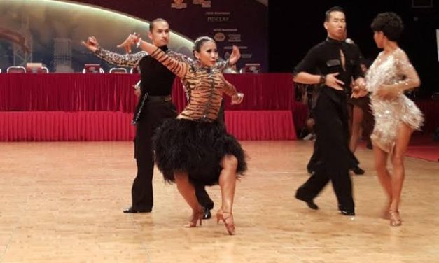 Tarian Hiburan Dansa Dengan Irama Musik