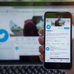 Suatu Media Platform Digital Aplikasi Twitter