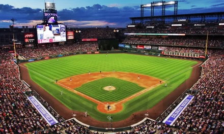 Olahraga Beregu Baseball Dengan Tongkat Pemukul