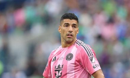 Pemain Bola Viral Dan Kontroversial Luis Suarez