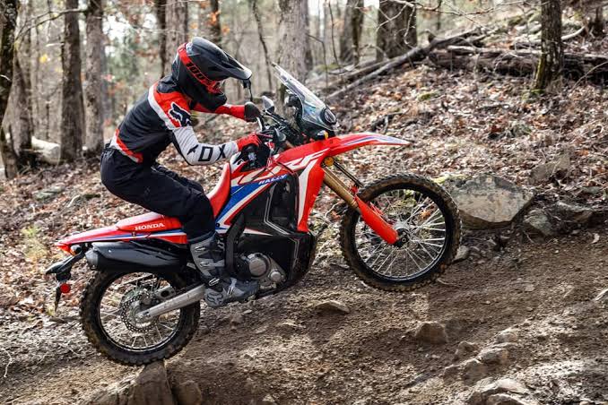 Kendaraan Segala Medan Sebuah Motor Trail