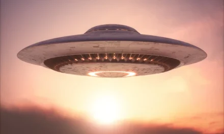 Suatu Piring Terbang Ufo Dari Luar Angkasa