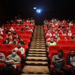 Layar Besar Menonton Film Atau Bioskop Zaman Modern