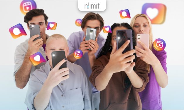 Akun Media Sosial Buzzer Sebagai Penyebar Informasi
