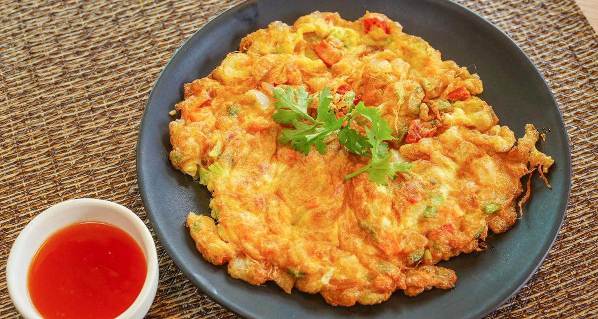Makanan Sederhana Dadar Telur Dengan Topping