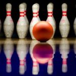 Olahraga Lempar Bola Bowling Permainan Seru